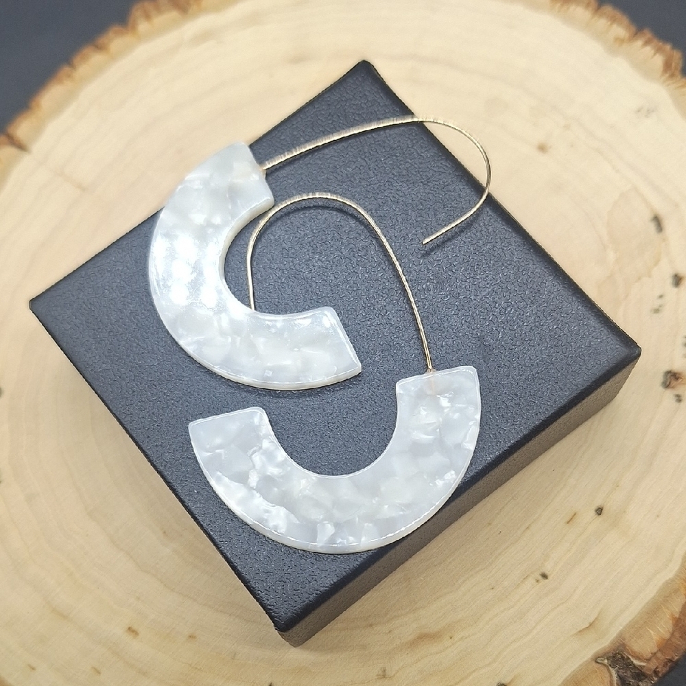 Confetti Pearly White Crescent Hoop Earrings - Picture 2 of 5